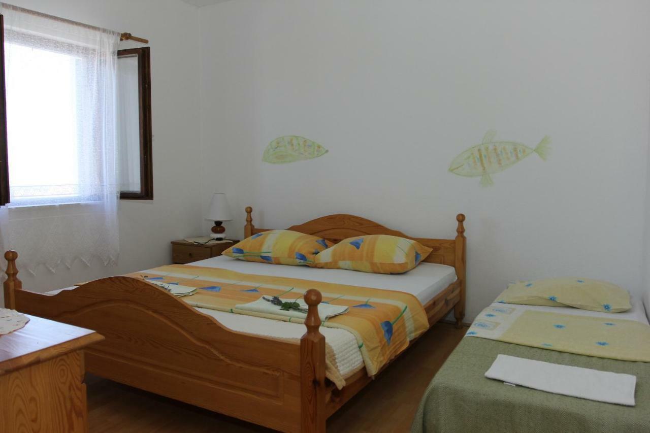 Apartmani Vesna Supetar Exterior photo